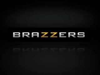 Brazzers - Dirty Masseur - Giselle Leon and Bill Bailey - Do You Nuru