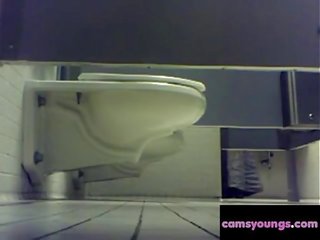 Колеж момичета тоалетна шпионин, безплатно уеб камера възрастен клипс 3б: