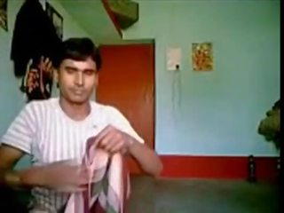 इंडियन युवा देसी प्रेमियों फ्लोर fucking- (desiscandals.net)
