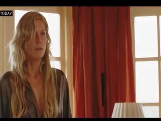 Sophie hilbrand - ğöğüsle sikme blone, çıplak içinde sarılı, mastürbasyon & seks film sahneler - zomerhitte (2008)